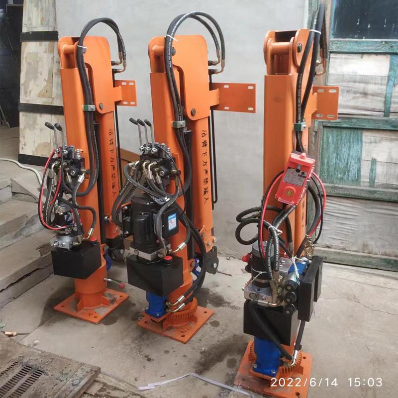 临河区重汽蓝牌随车吊 3.2吨 国六动力强 液压驱动 农用自卸起重机